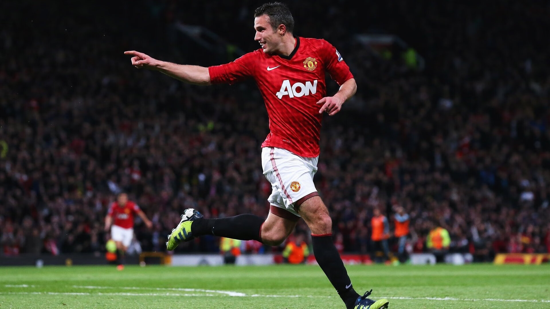 开云app下载安装-世界级足球明星今昔对比，展现成长轨迹，世界足球明星50名名字